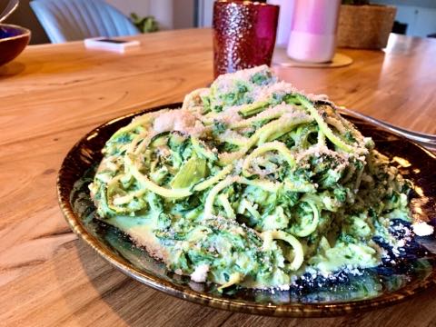 Zoodles mit cremiger Sauce